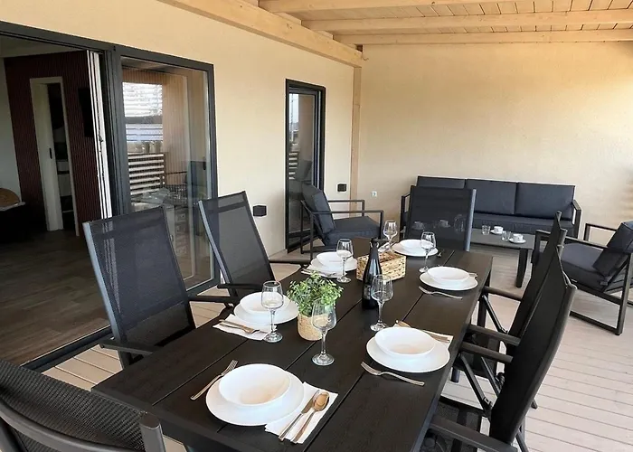 Tranquil Tides Mobile With Terrace And Sea View דראגה