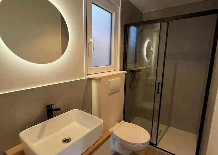 בית נופש Tranquil Tides Mobile With Terrace And Sea View דראגה